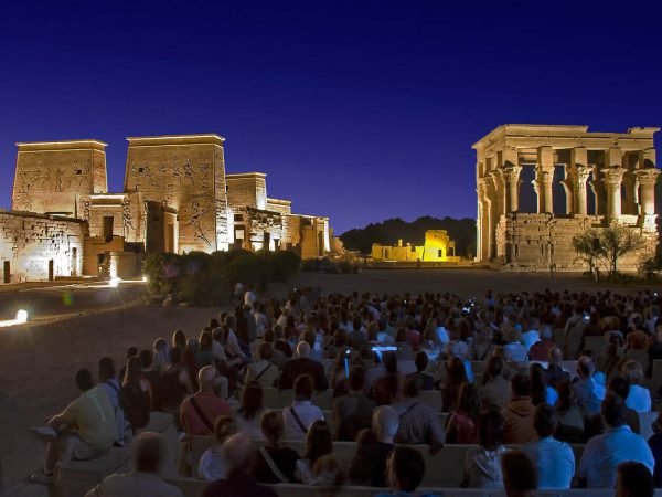 photo-of-visitors-to-philae-temple-during-the-sound-and-light-show